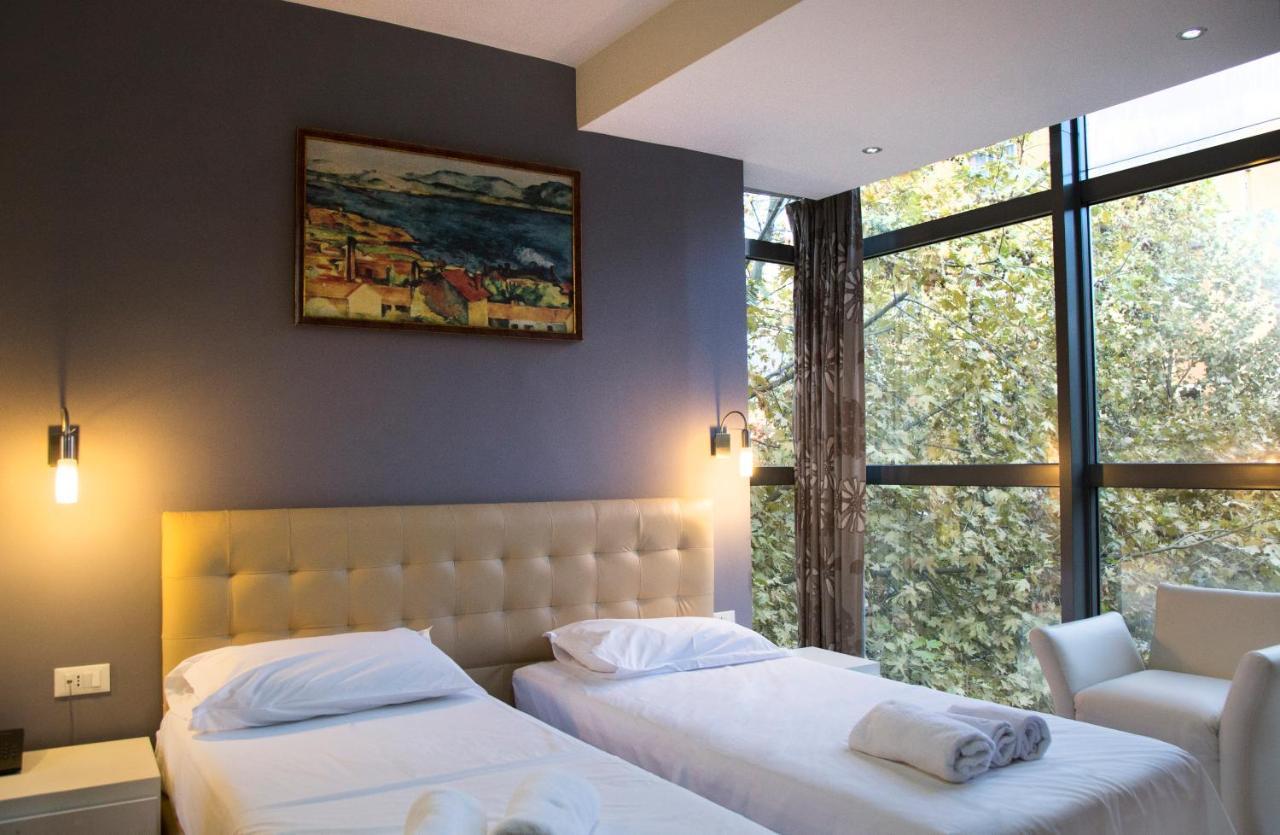 Relax 3* Tirana